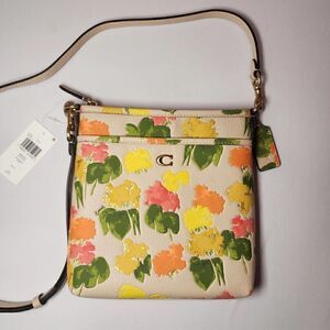 NWT Coach CC556 Floral Print Kitt Crossbody Handbag Multicolor Pebbled Leather